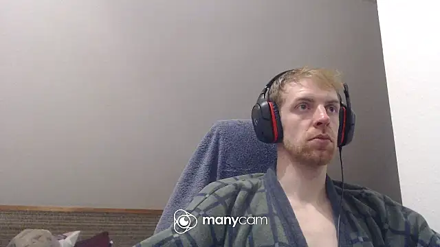 Snapshot of Milkyman7 chatting on November 26, 2025, 8:32 pm Milkyman7 online show from November 26, 2025, 8:32 pm