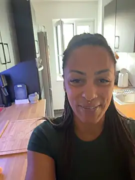 Snapshot of SweetPetiteNoir chatting on July 7, 2026, 6:47 am SweetPetiteNoir online show from July 7, 2026, 6:47 am