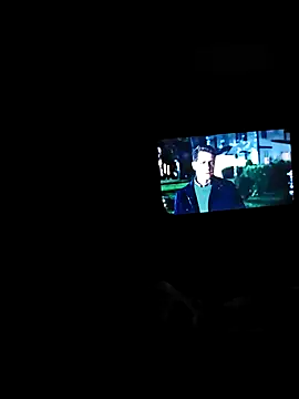 lauralobita online show from April 17, 2026, 3:31 am