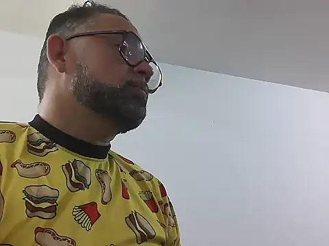 CarlossexVen online show from May 25, 2026, 2:23 pm