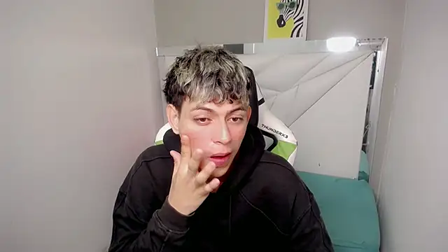 Snapshot of Yosepp_cum chatting on July 8, 2026, 8:46 pm Yosepp cum online show from July 8, 2026, 8:46 pm
