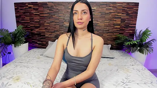 valkiriia   online show from May 5, 2026, 5:15 am