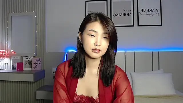 Maiaxoxo online show from June 1, 2026, 12:18 pm