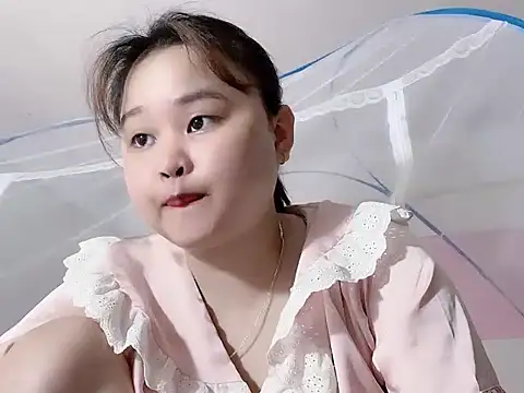 Snapshot of NhungNhun789 chatting on May 9, 2026, 8:08 am NhungNhun789 online show from May 9, 2026, 8:08 am