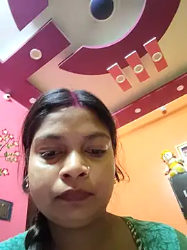 Snapshot of Simupaul001 chatting on May 5, 2026, 9:23 pm Simupaul001 online show from May 5, 2026, 9:23 pm