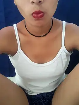 Snapshot of Kamini_rani chatting on May 7, 2026, 7:25 am Kamini rani online show from May 7, 2026, 7:25 am