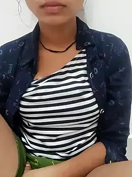 Snapshot of Kamini_rani chatting on May 15, 2026, 7:15 am Kamini rani online show from May 15, 2026, 7:15 am