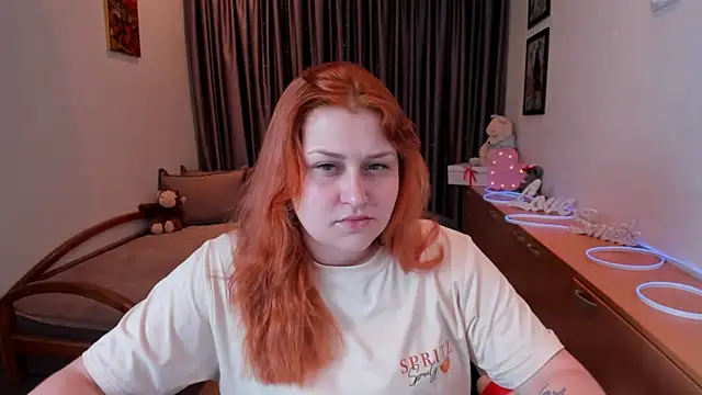 Snapshot of NoraLiin chatting on May 8, 2026, 6:46 pm NoraLiin online show from May 8, 2026, 6:46 pm