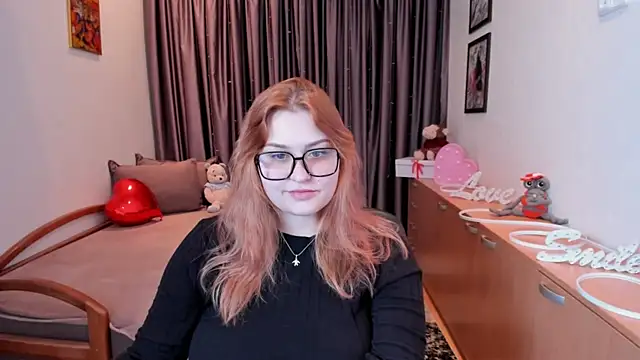 Snapshot of NoraLiin chatting on May 30, 2026, 8:06 pm NoraLiin online show from May 30, 2026, 8:06 pm