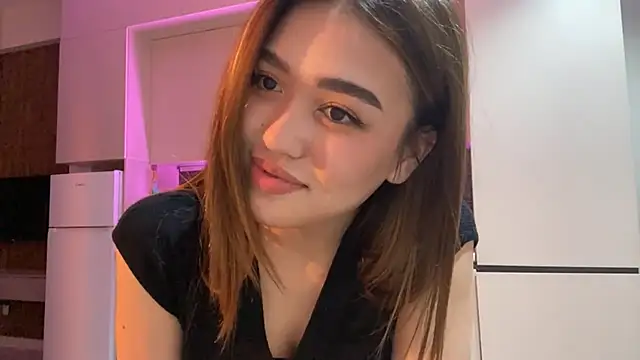 GennaTorros online show from April 19, 2026, 6:10 pm