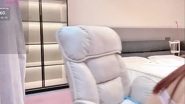 Snapshot of wenwen-mm chatting on July 9, 2026, 4:44 pm wenwen-mm online show from July 9, 2026, 4:44 pm