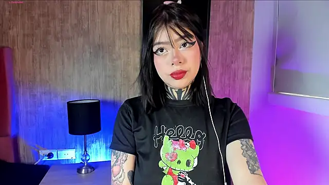Snapshot of hanna_riu chatting on June 4, 2026, 1:06 pm hanna riu online show from June 4, 2026, 1:06 pm