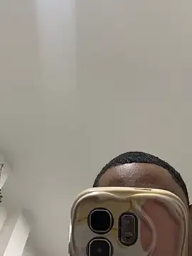 Juan esteban7 online show from April 18, 2026, 1:20 am