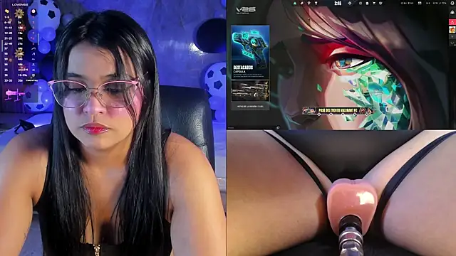 Snapshot of LuciaReid chatting on June 27, 2026, 2:55 pm LuciaReid online show from June 27, 2026, 2:55 pm