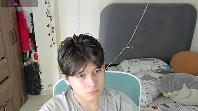 Snapshot of Felixzyn chatting on June 2, 2026, 7:16 pm Felixzyn online show from June 2, 2026, 7:16 pm
