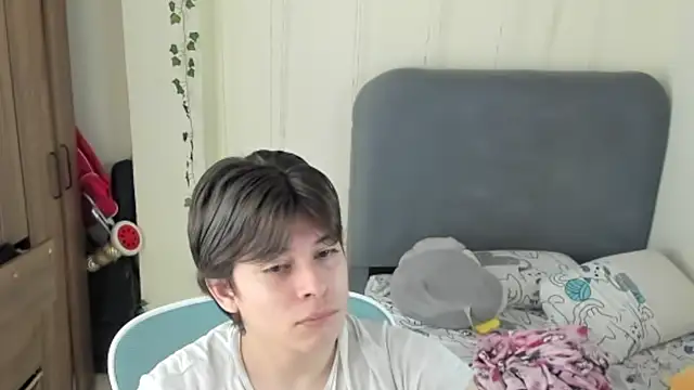 Snapshot of Felixzyn chatting on July 12, 2026, 12:51 pm Felixzyn online show from July 12, 2026, 12:51 pm