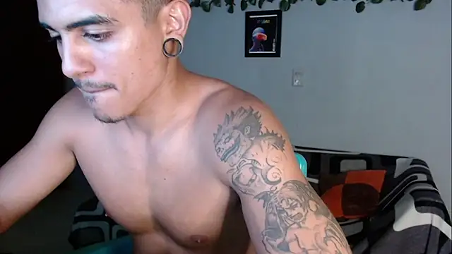 Snapshot of Kizameee_ chatting on May 17, 2026, 7:39 am Kizameee online show from May 17, 2026, 7:39 am