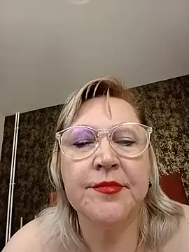 I amVeronicle online show from May 27, 2026, 1:57 am
