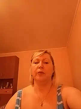 Snapshot of I_amVeronicle chatting on June 26, 2026, 12:42 pm I amVeronicle online show from June 26, 2026, 12:42 pm
