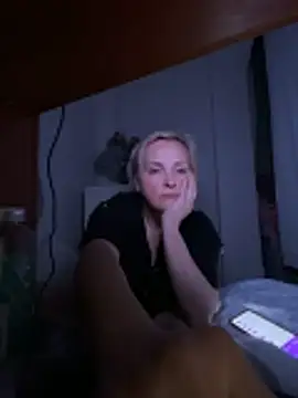 Snapshot of Svetlysvet chatting on April 28, 2026, 7:52 pm Svetlysvet online show from April 28, 2026, 7:52 pm