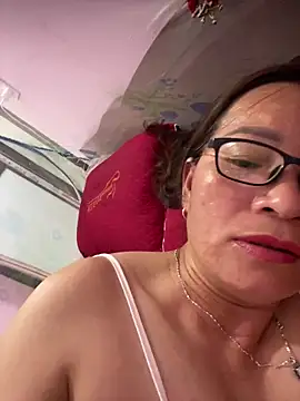  Sara pusy online show from May 18, 2026, 1:50 pm