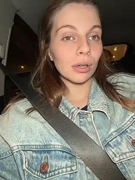 CtrlLove online show from April 18, 2026, 10:21 pm