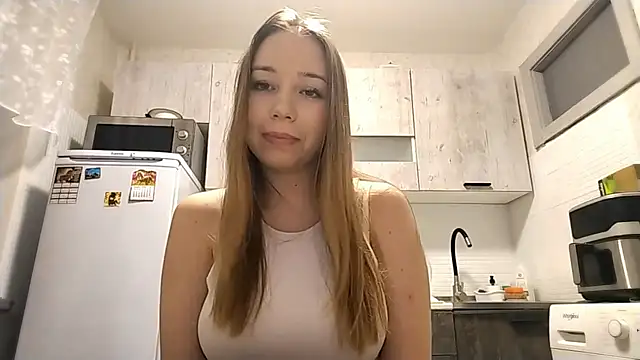 LatanyaDaivs online show from April 18, 2026, 4:22 pm