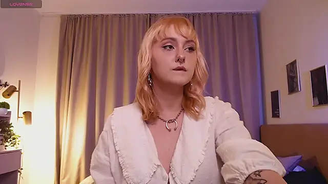 Emma Thomps online show from June 1, 2026, 2:08 pm