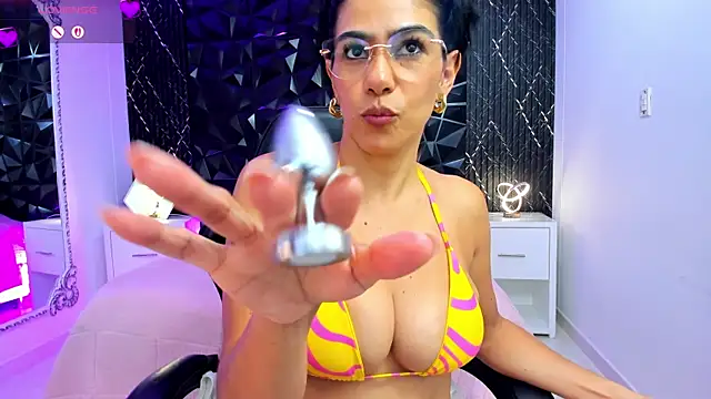 Snapshot of MandyFisher chatting on July 11, 2026, 7:49 pm MandyFisher online show from July 11, 2026, 7:49 pm