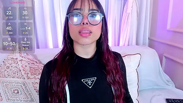 Little natty  online show from May 8, 2026, 6:24 pm