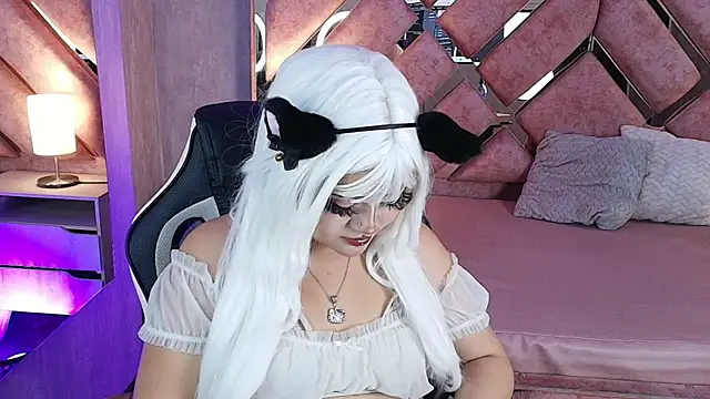 Snapshot of lya_nekko_ chatting on July 9, 2026, 5:00 am lya nekko online show from July 9, 2026, 5:00 am