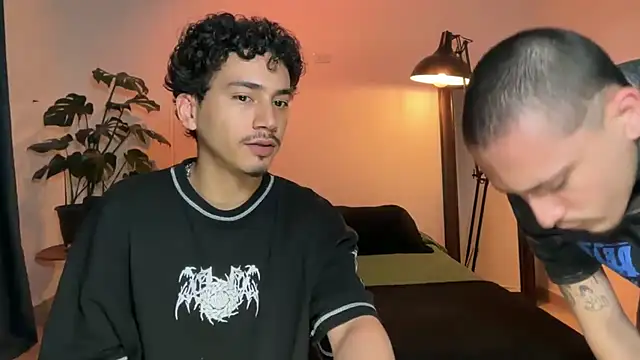 Snapshot of Noah_and_Steven chatting on July 7, 2026, 9:30 pm Noah and Steven online show from July 7, 2026, 9:30 pm