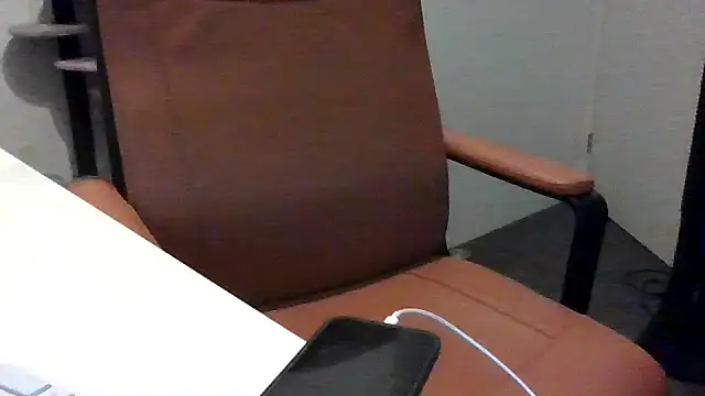 Snapshot of richard9718 chatting on July 8, 2026, 9:30 pm richard9718 online show from July 8, 2026, 9:30 pm