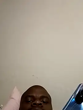 W0rthiit online show from April 27, 2026, 8:29 pm