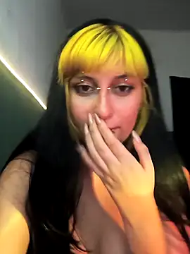 Lola bunnyboll online show from April 19, 2026, 4:56 am