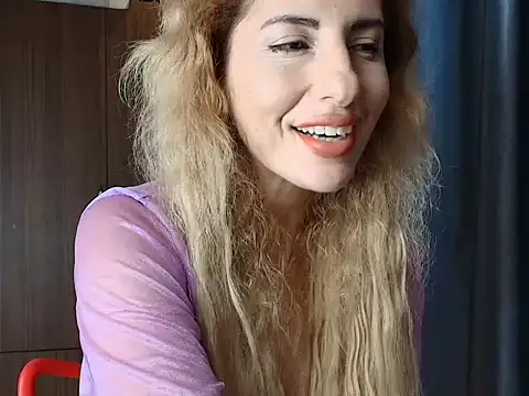 Snapshot of _horny_sexy_ chatting on October 24, 2025, 6:32 am  horny sexy  online show from October 24, 2025, 6:32 am