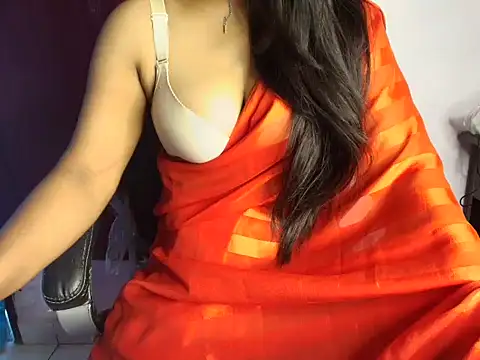 Hotty Girl147 online show from May 6, 2026, 5:14 am