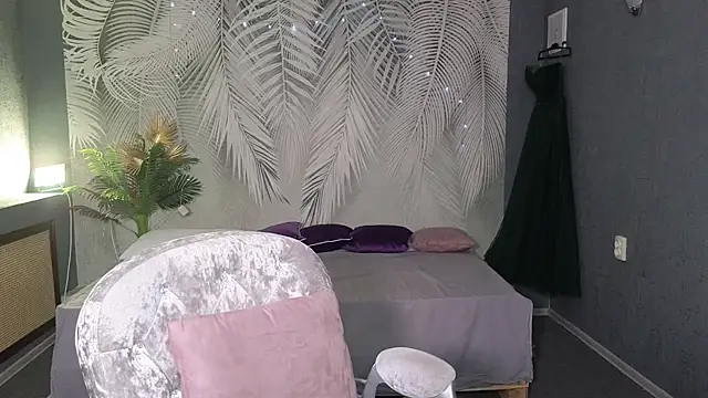 Snapshot of Dr_Mireille chatting on May 11, 2026, 12:22 pm Dr Mireille online show from May 11, 2026, 12:22 pm