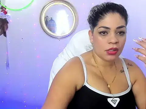 Mavlatin22 online show from June 25, 2026, 2:33 am