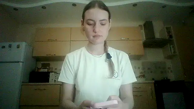 Snapshot of Lisanta chatting on July 2, 2026, 8:15 pm Lisanta online show from July 2, 2026, 8:15 pm