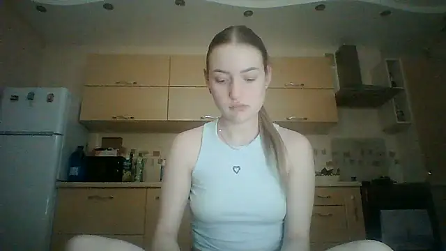 Snapshot of Lisanta chatting on July 9, 2026, 6:34 pm Lisanta online show from July 9, 2026, 6:34 pm