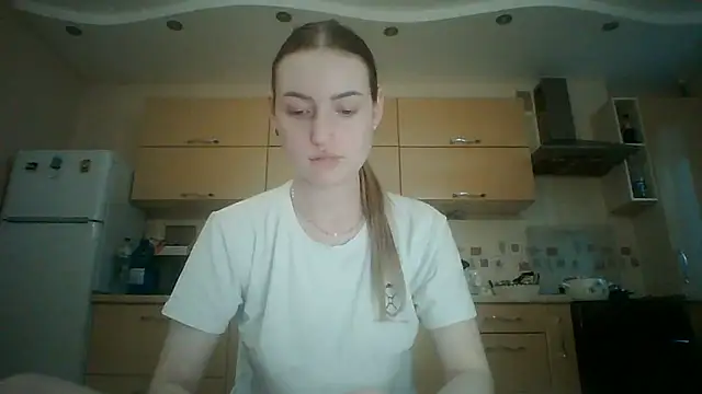 Snapshot of Lisanta chatting on July 19, 2026, 4:44 pm Lisanta online show from July 19, 2026, 4:44 pm