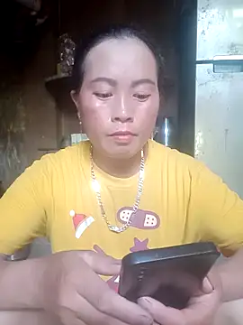 phuongtrinh1 online show from May 13, 2026, 7:50 am
