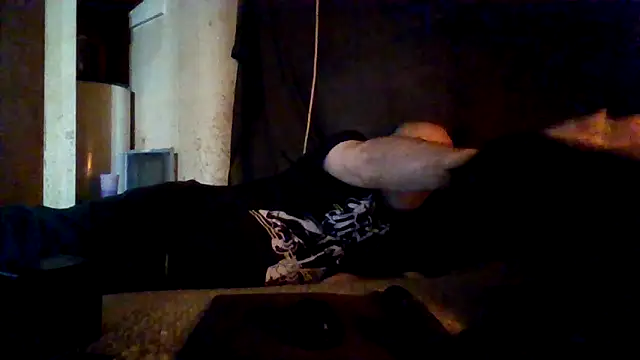 Nightshade1195 online show from May 20, 2026, 8:37 pm