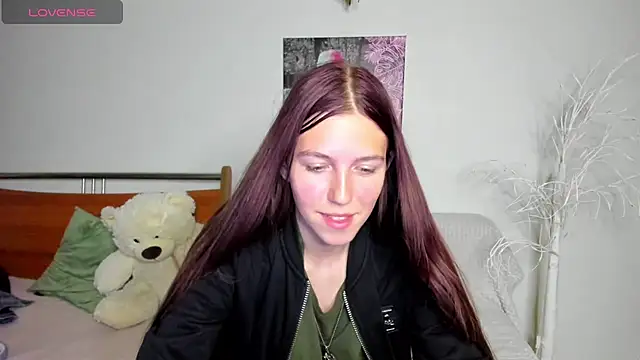 MaryRapunzel online show from April 25, 2026, 7:11 pm