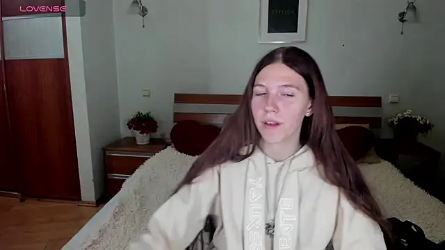 MaryRapunzel online show from May 1, 2026, 8:46 pm