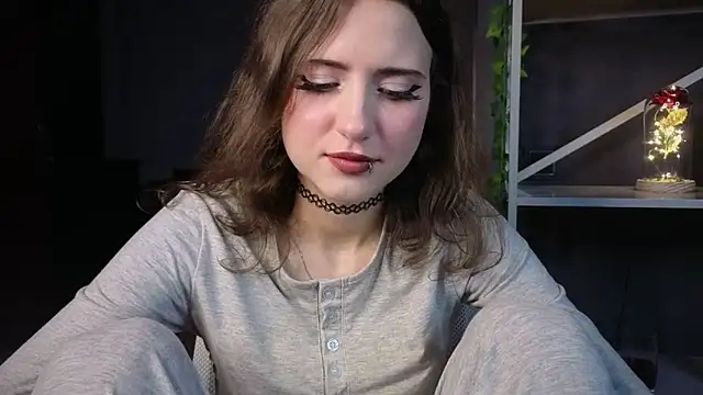 lovergirl4me online show from June 20, 2026, 7:38 pm