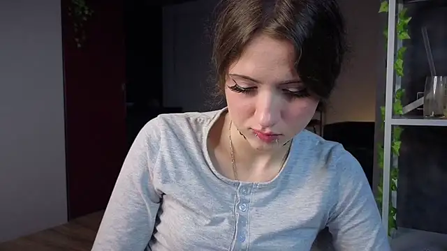lovergirl4me online show from June 27, 2026, 5:40 pm