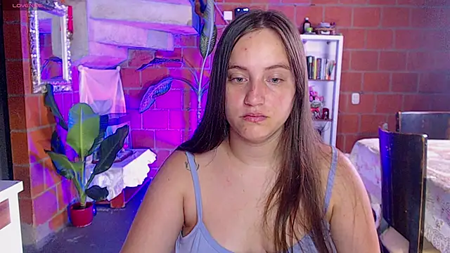 Valerymoon19 online show from June 12, 2026, 5:23 pm