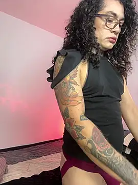 XelDesire online show from April 26, 2026, 8:39 pm